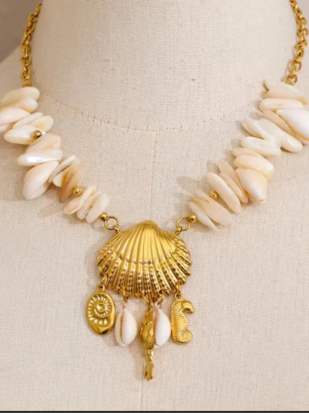 Couture Gold Shell White Mother-of-Pearl Necklace